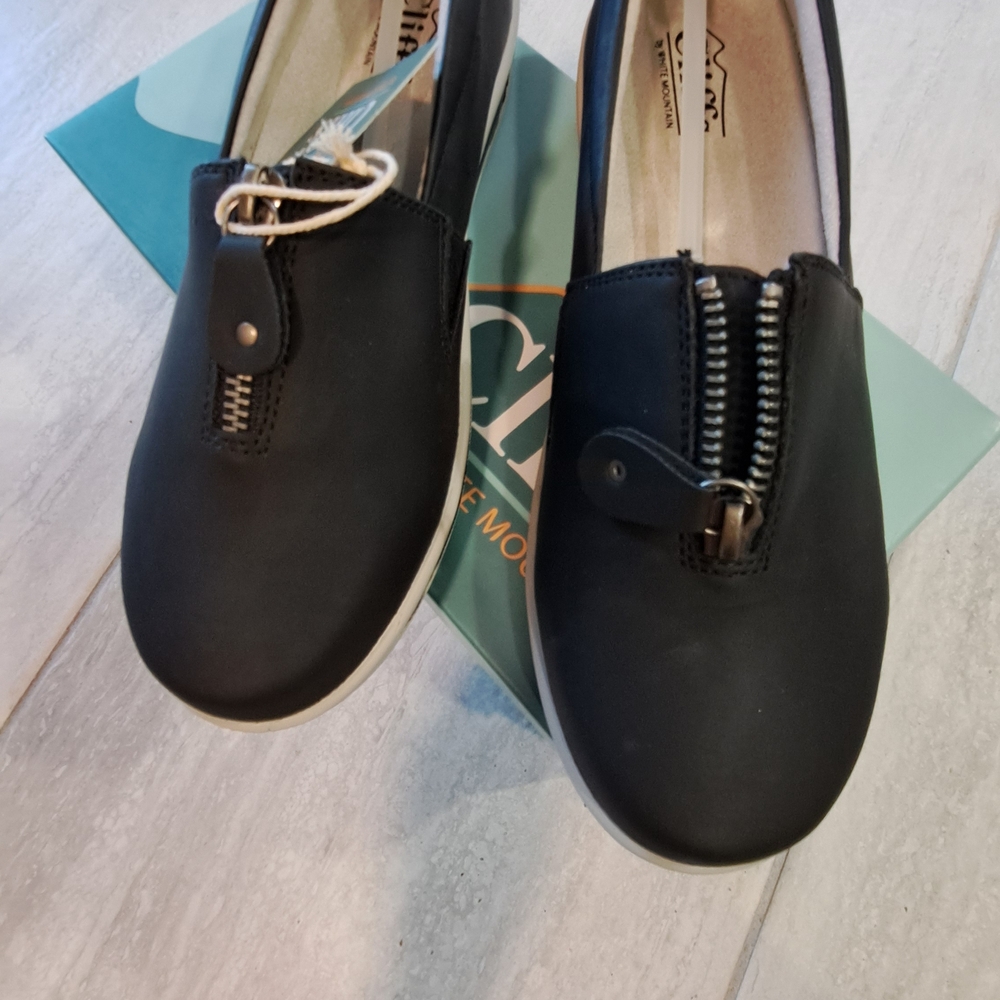 Cliffs by White Mountain Black Women's Shoes - Picture 3 of 7